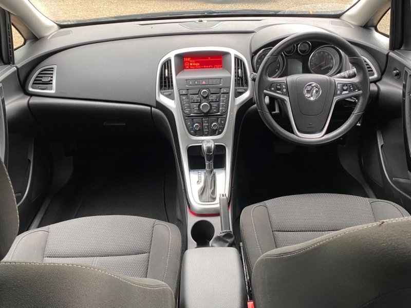 VAUXHALL ASTRA