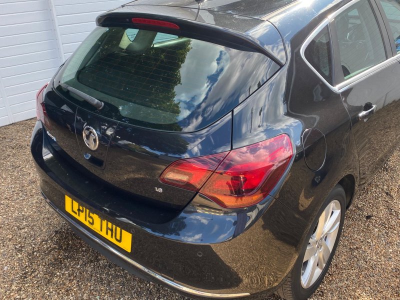 VAUXHALL ASTRA