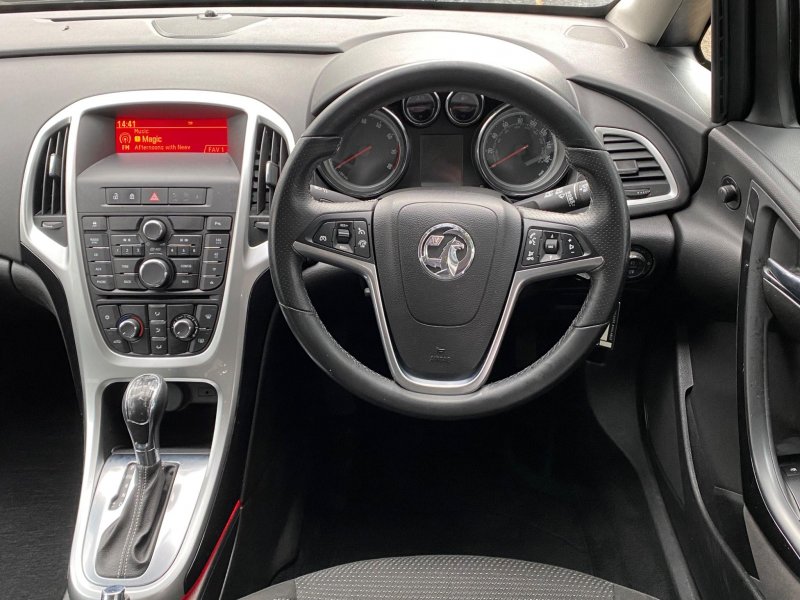 VAUXHALL ASTRA