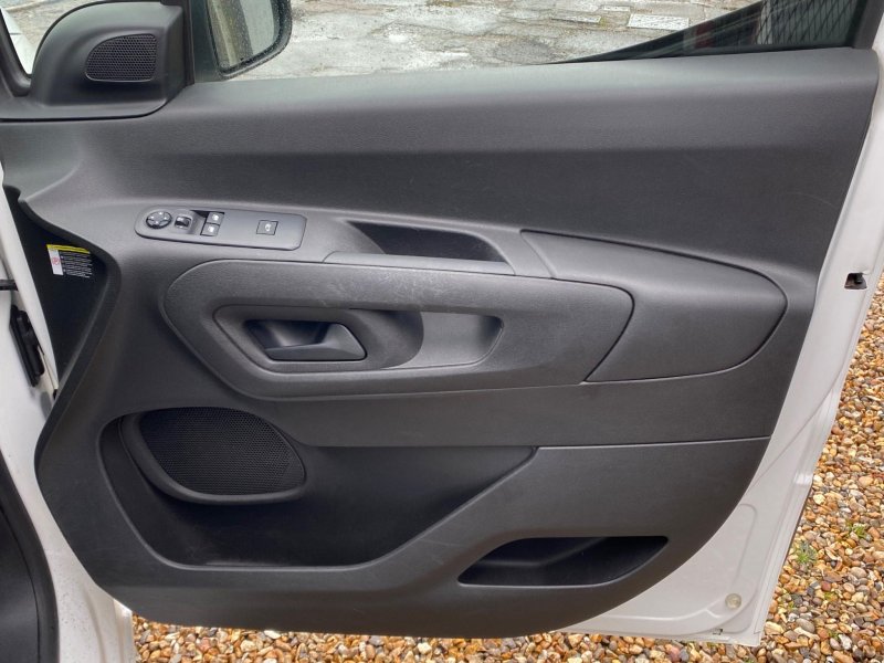 VAUXHALL COMBO