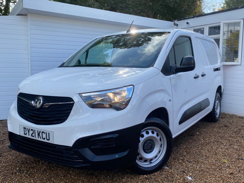 View VAUXHALL COMBO 1.5 Turbo D 2300 Dynamic L2 H1 Euro 6 4dr