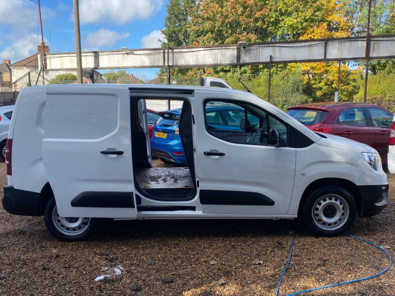 VAUXHALL COMBO