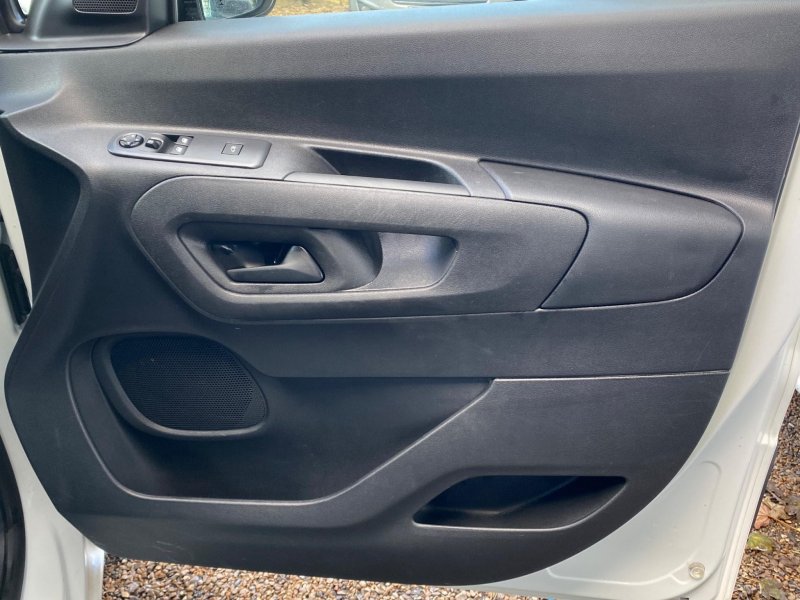VAUXHALL COMBO