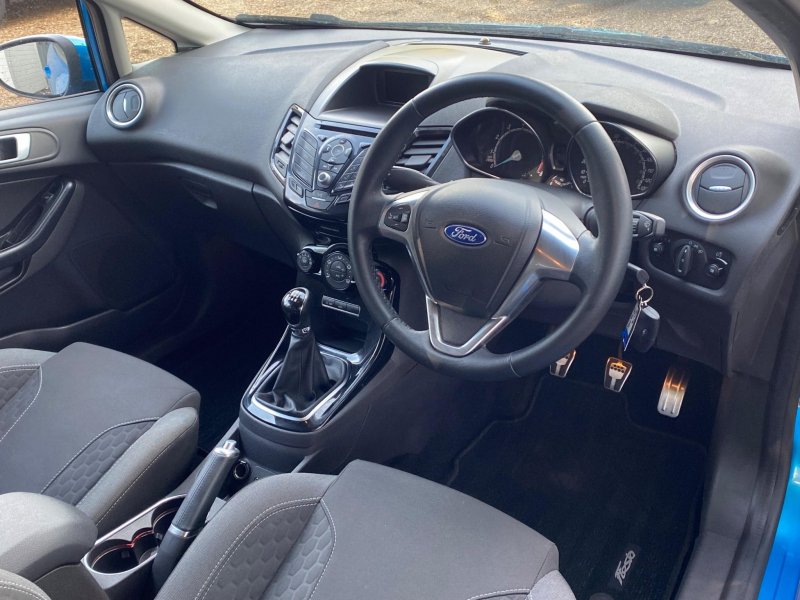 FORD FIESTA