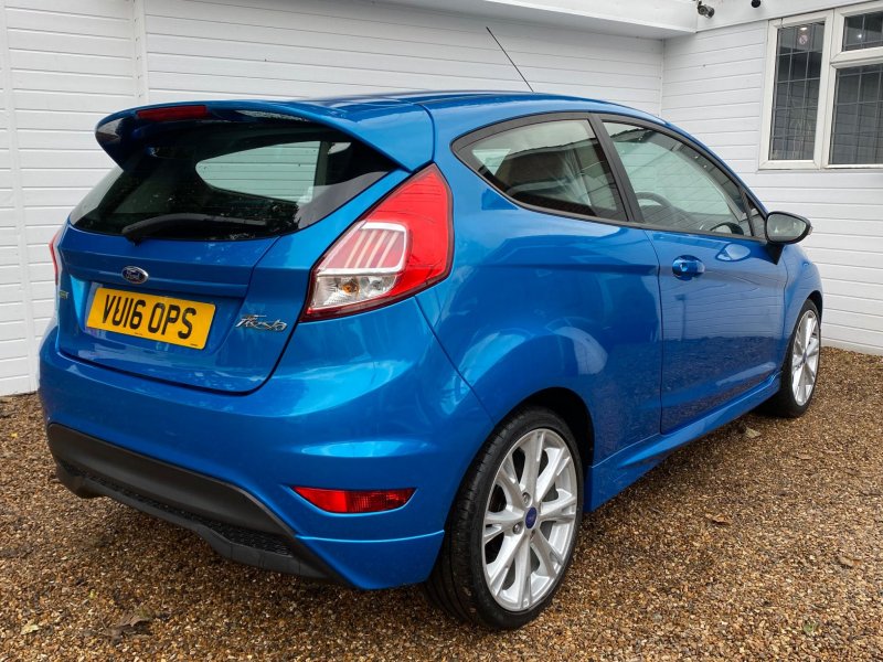 FORD FIESTA