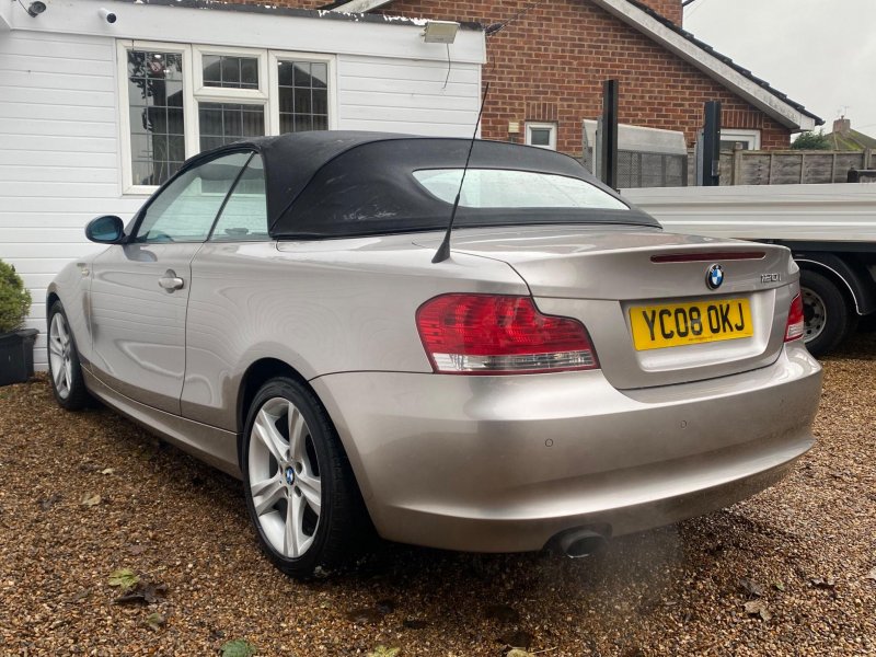 BMW 1 SERIES