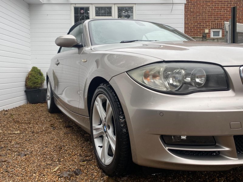 BMW 1 SERIES