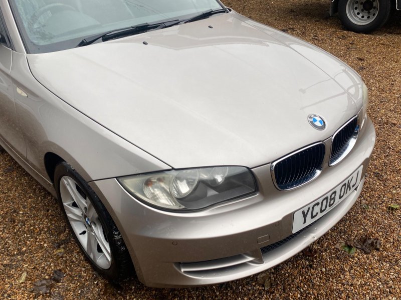 BMW 1 SERIES