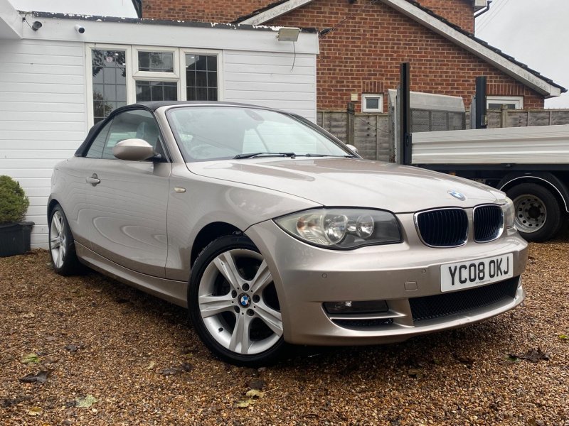 BMW 1 SERIES