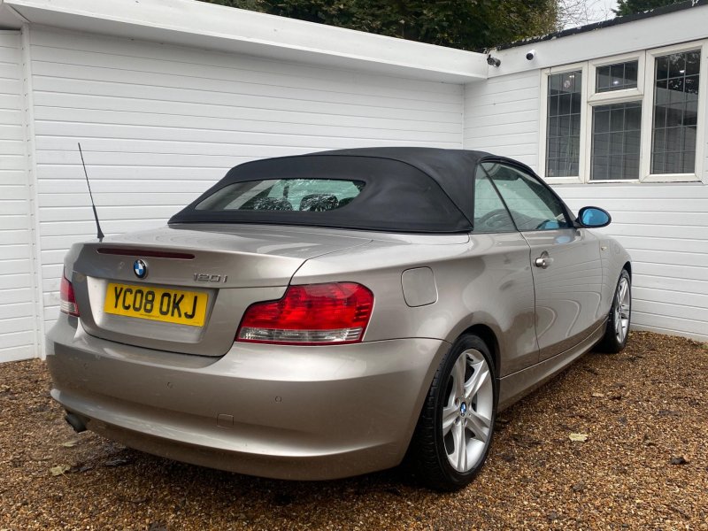 View BMW 1 SERIES 2.0 120i SE Euro 4 2dr