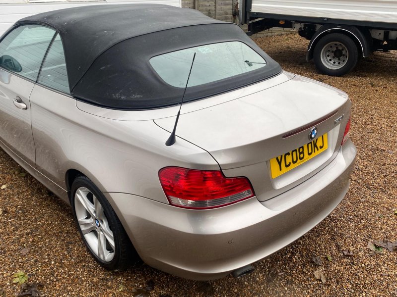 BMW 1 SERIES