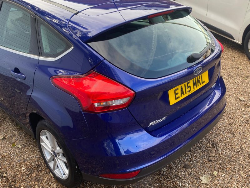 FORD FOCUS