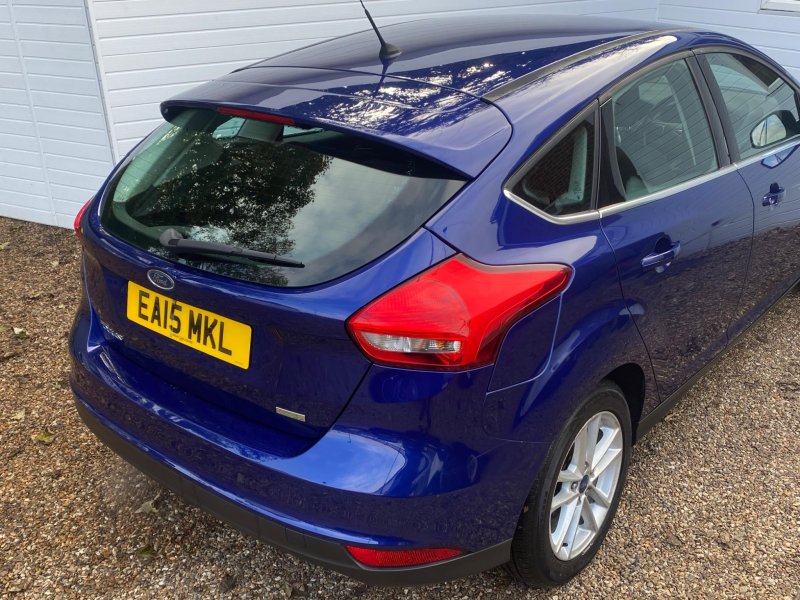 FORD FOCUS