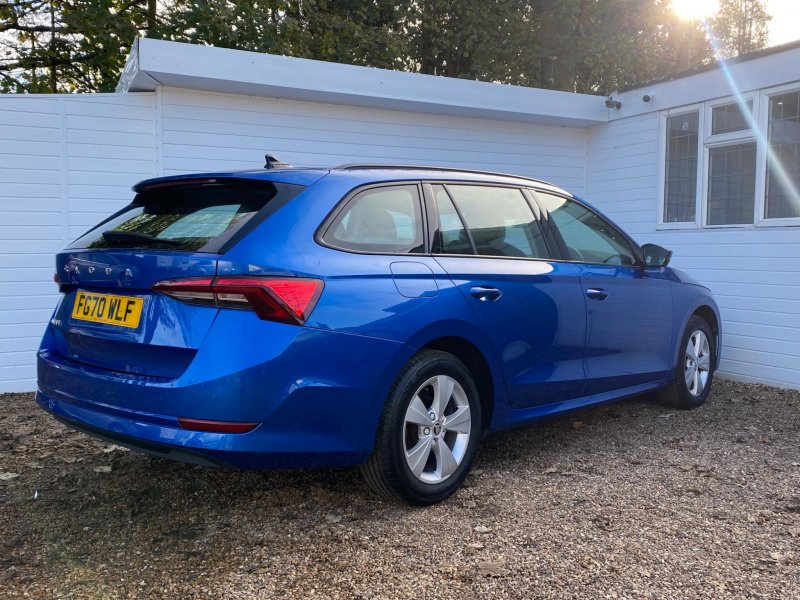 View SKODA OCTAVIA 1.5 TSI ACT SE Technology Euro 6 (s/s) 5dr