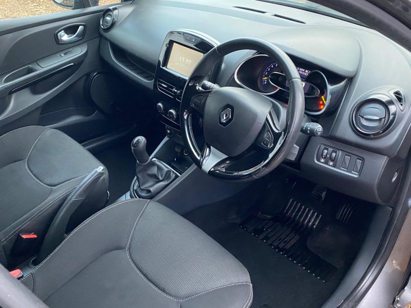 View RENAULT CLIO 1.2 16V Dynamique Nav Euro 6 5dr