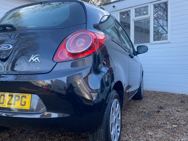 FORD KA
