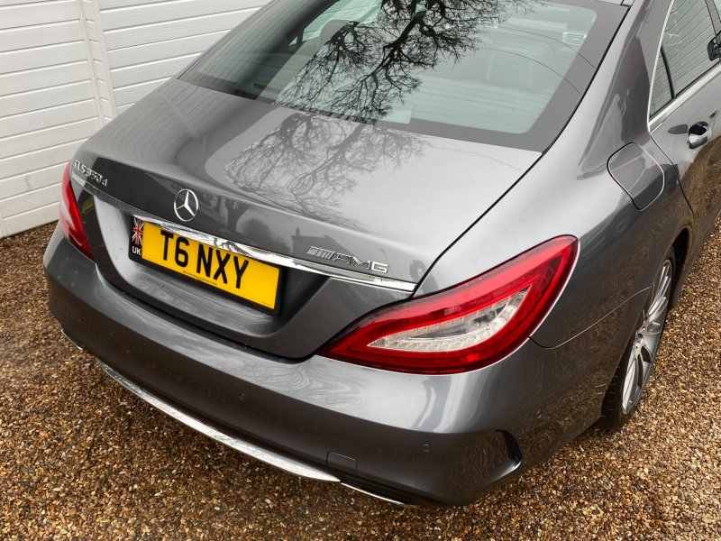 MERCEDES-BENZ CLS