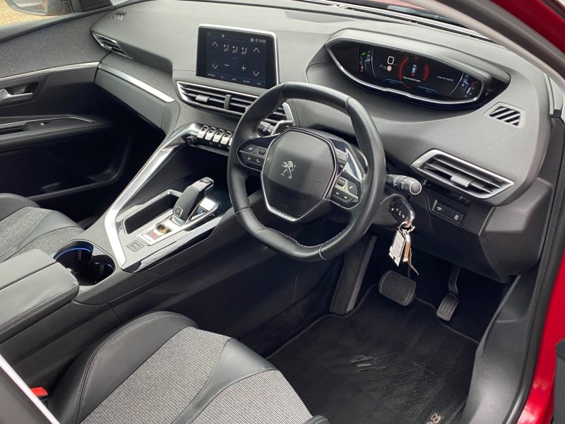 View PEUGEOT 3008 1.2 PureTech Allure EAT Euro 6 (s/s) 5dr