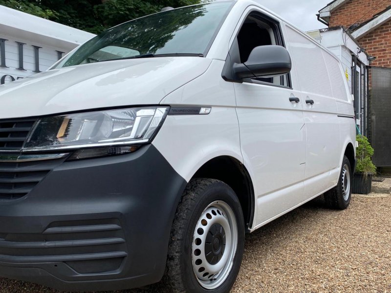 VOLKSWAGEN TRANSPORTER
