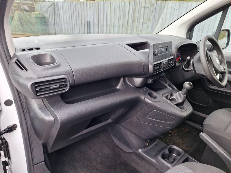 VAUXHALL COMBO