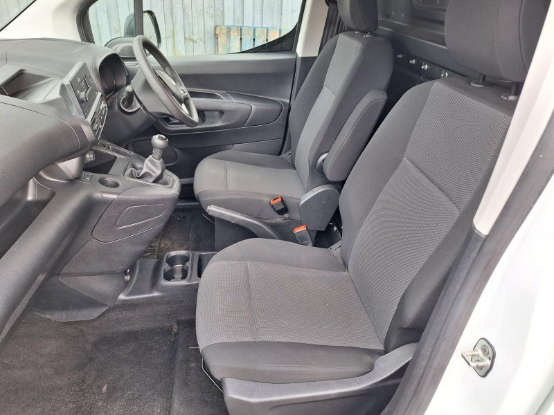 VAUXHALL COMBO