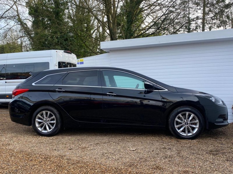 HYUNDAI I40