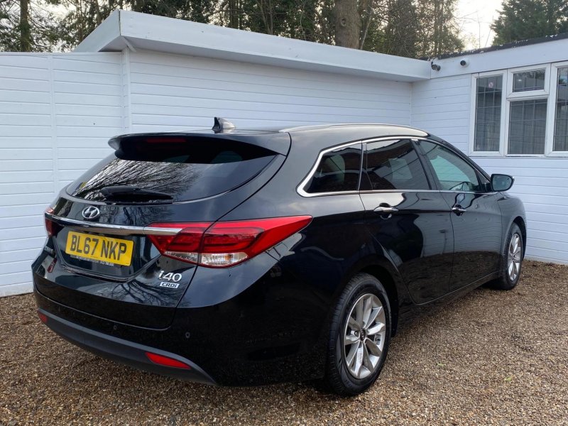 View HYUNDAI I40 1.7 CRDi Blue Drive SE Nav Tourer Euro 6 (s/s) 5dr