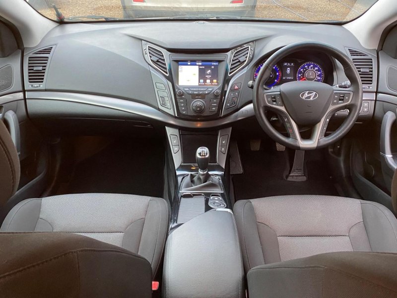HYUNDAI I40
