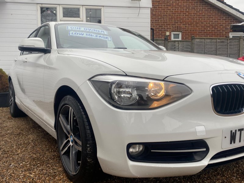 BMW 1 SERIES