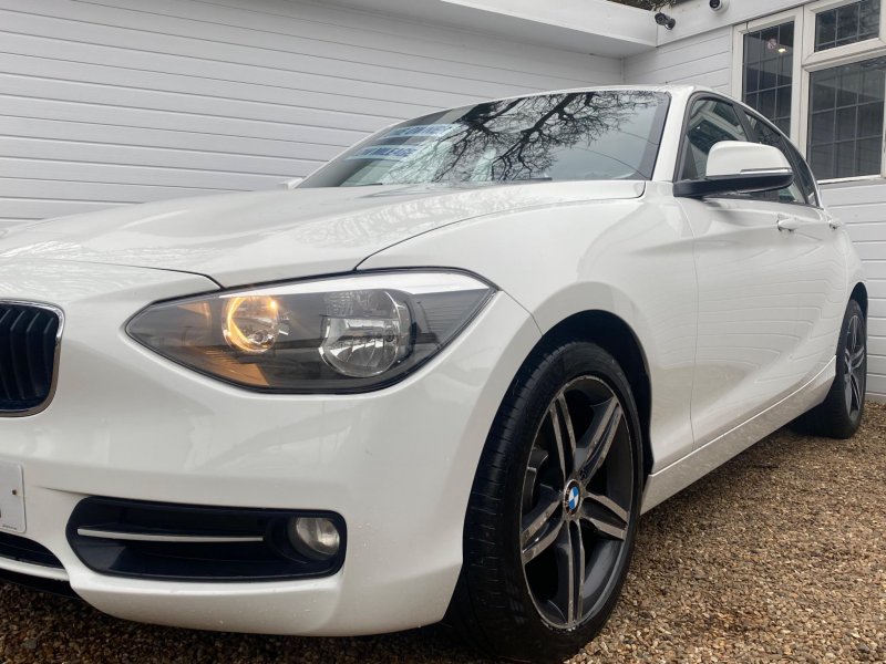 BMW 1 SERIES