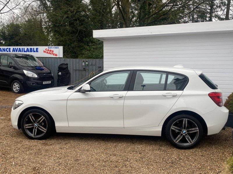 BMW 1 SERIES