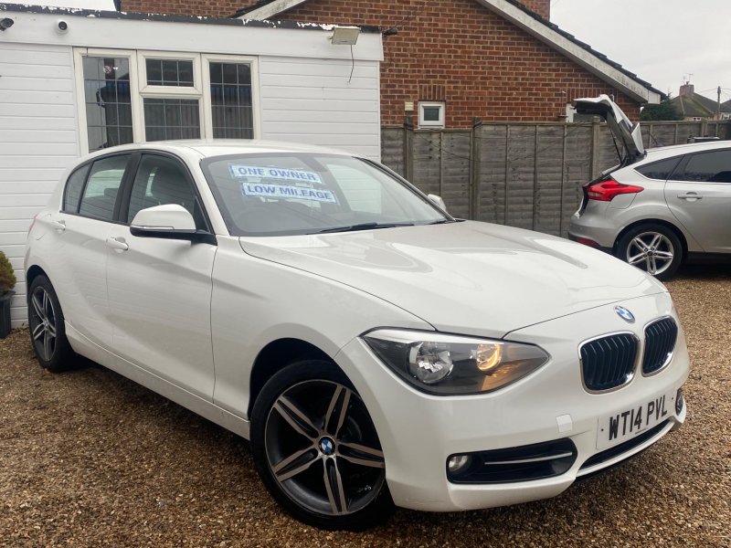 BMW 1 SERIES