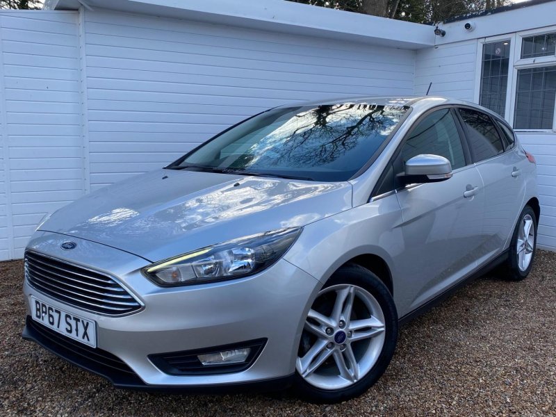 View FORD FOCUS 1.0T EcoBoost Zetec Edition Euro 6 (s/s) 5dr