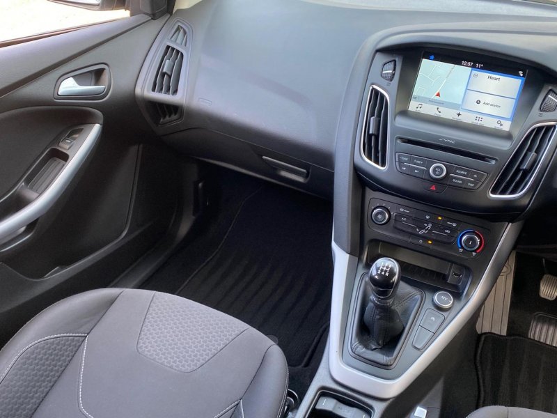 FORD FOCUS