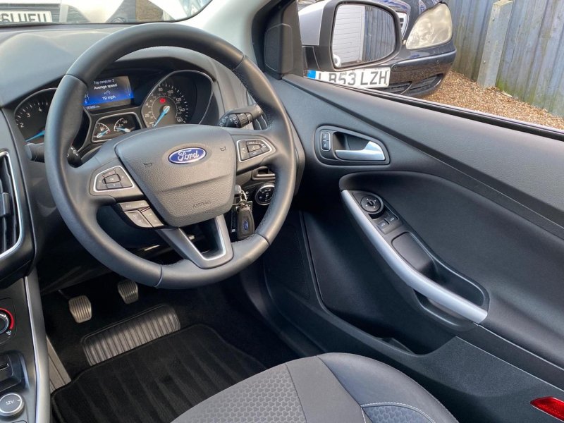 FORD FOCUS
