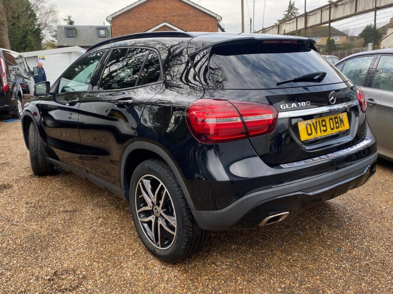 MERCEDES-BENZ GLA CLASS