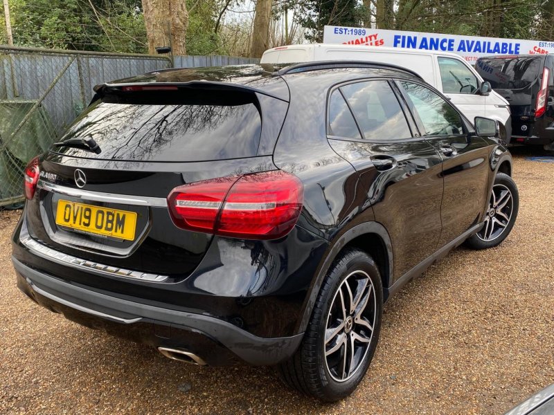 View MERCEDES-BENZ GLA CLASS 1.6 GLA180 Urban Edition 7G-DCT Euro 6 (s/s) 5dr