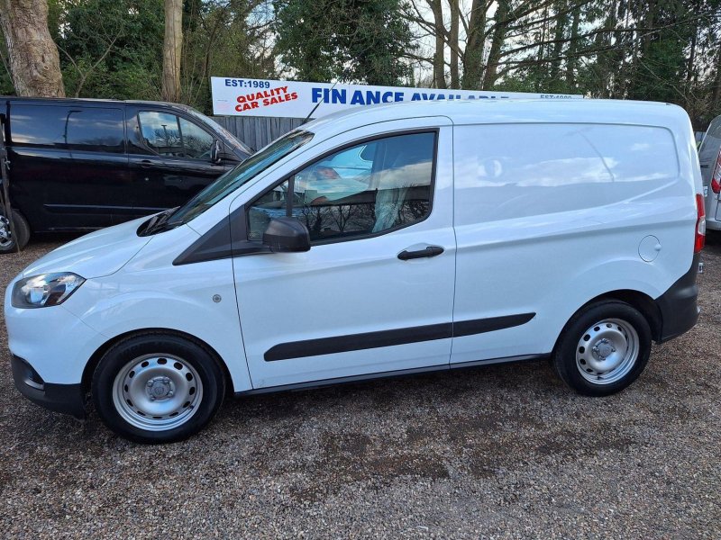 FORD TRANSIT COURIER