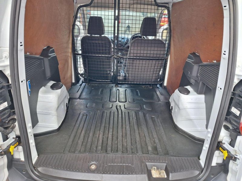FORD TRANSIT COURIER