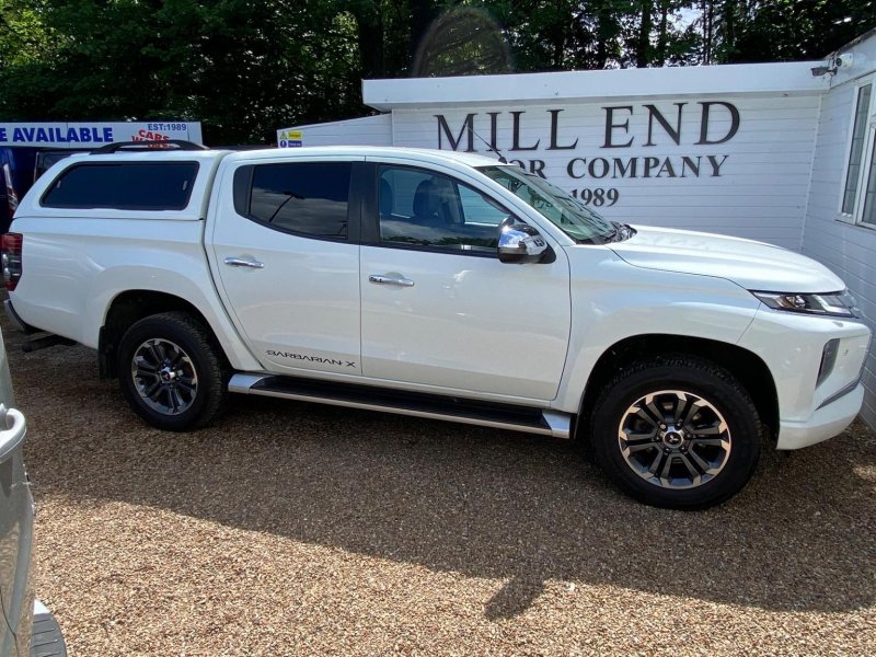MITSUBISHI L200