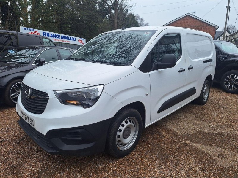 View VAUXHALL COMBO 1.5 Turbo D 2300 Dynamic L2 H1 Euro 6 4dr