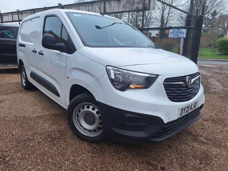 View VAUXHALL COMBO 1.5 Turbo D 2300 Dynamic L2 H1 Euro 6 4dr