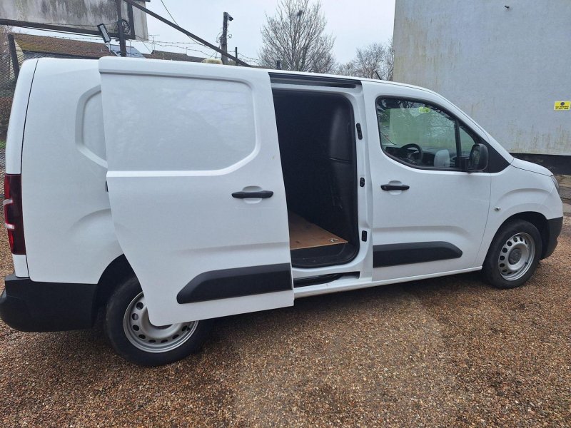VAUXHALL COMBO