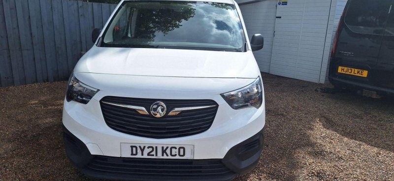 View VAUXHALL COMBO 1.5 Turbo D 2300 Dynamic L2 H1 Euro 6 4dr