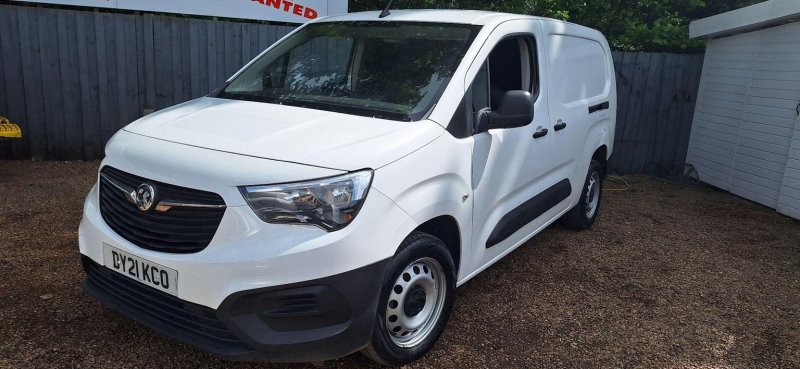 View VAUXHALL COMBO 1.5 Turbo D 2300 Dynamic L2 H1 Euro 6 4dr