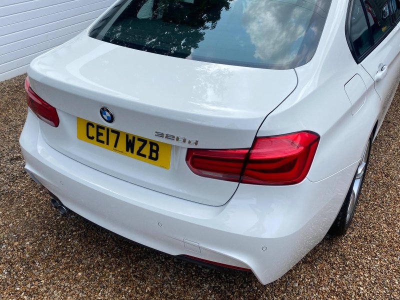 BMW 3 SERIES