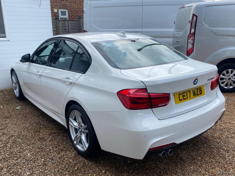 BMW 3 SERIES