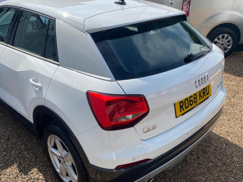 AUDI Q2