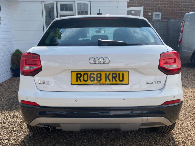 AUDI Q2