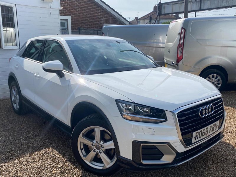 AUDI Q2